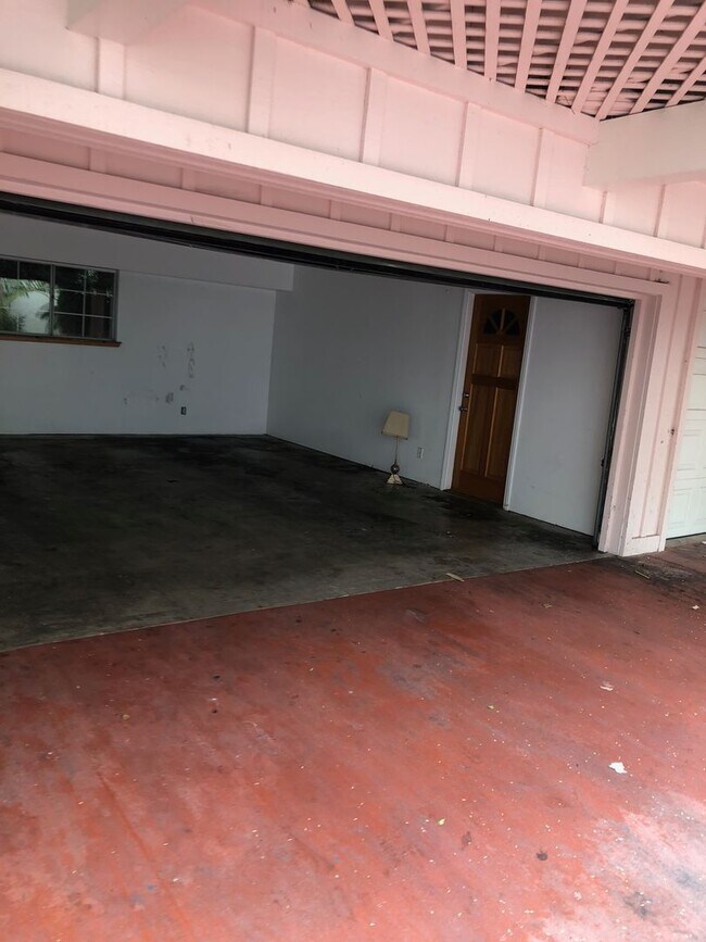 Building Photo - 6564 Del Playa Dr