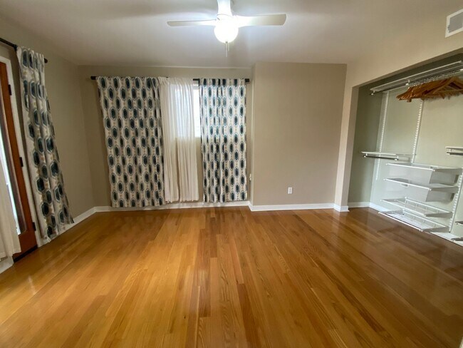 Building Photo - Elegant, Multilevel 3 Bedroom 2 Bathroom in Hillcrest / North Park with Outdoor Space
