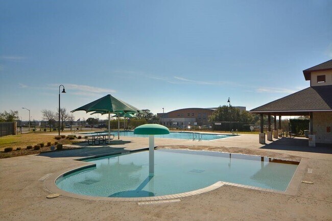 Building Photo - 1707 Big Bend Dr