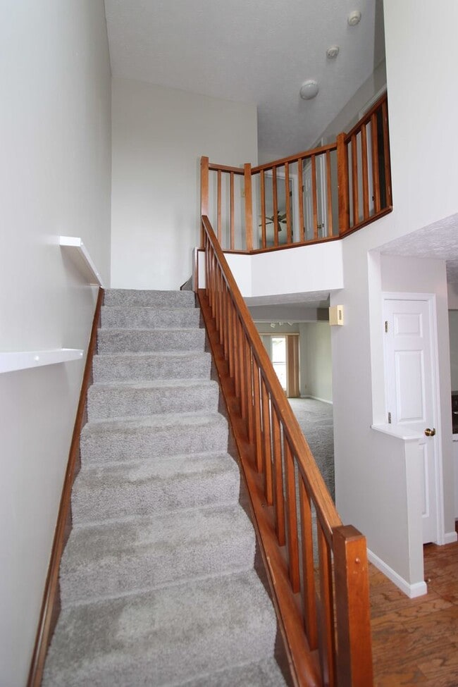 Building Photo - 2 Bedroom 1 and half Bathroom Single Family House