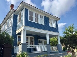 Building Photo - 2 Judith St