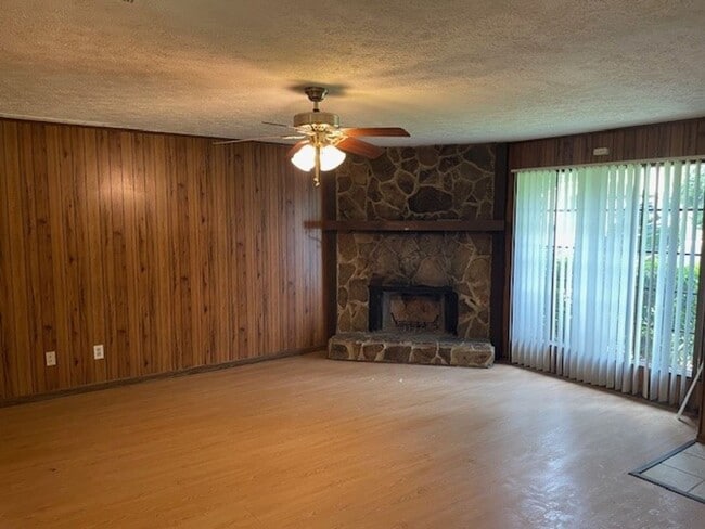 Building Photo - 8228 Englewood Trail