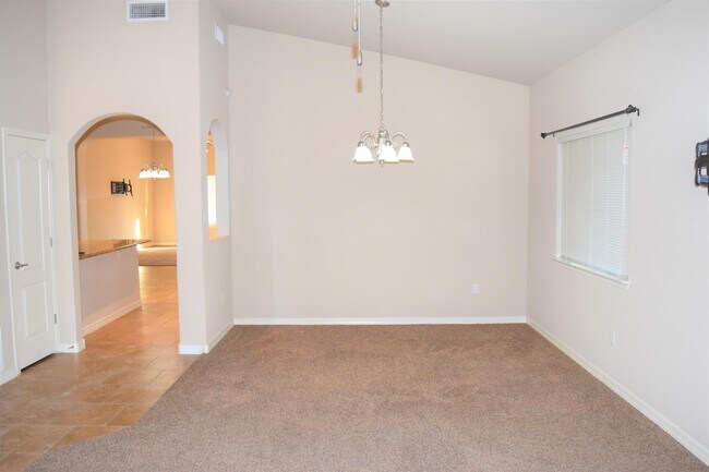 Building Photo - 14350 N Cave Dr