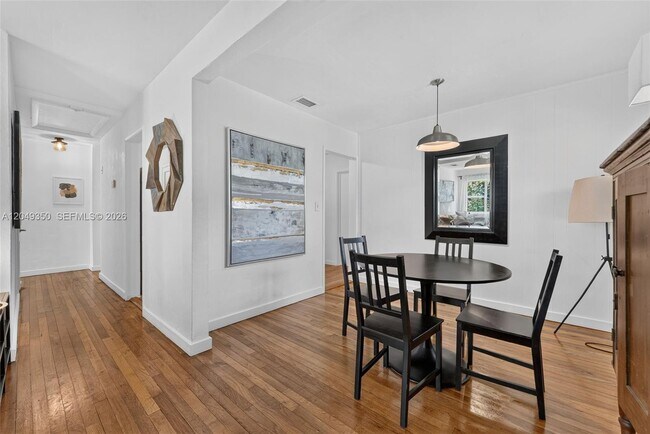 Building Photo - 5800 SW 61st St