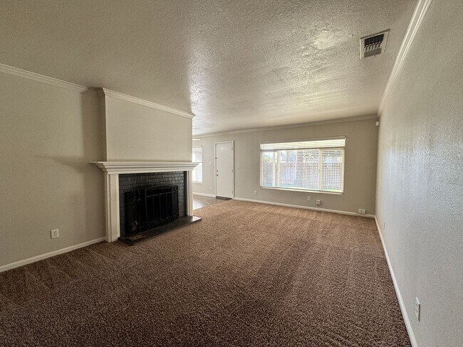 Building Photo - 4112 43rd Ave