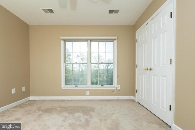 Building Photo - 13576 Highland Rd