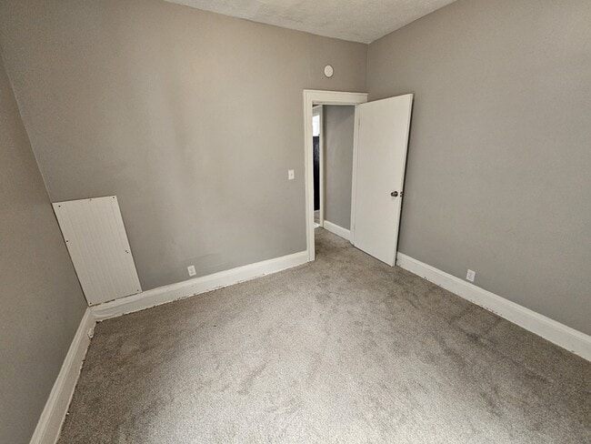 Building Photo - 3784 E 114th St