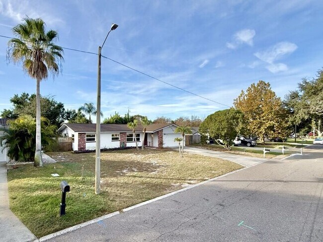 Building Photo - 13788 Montego Dr