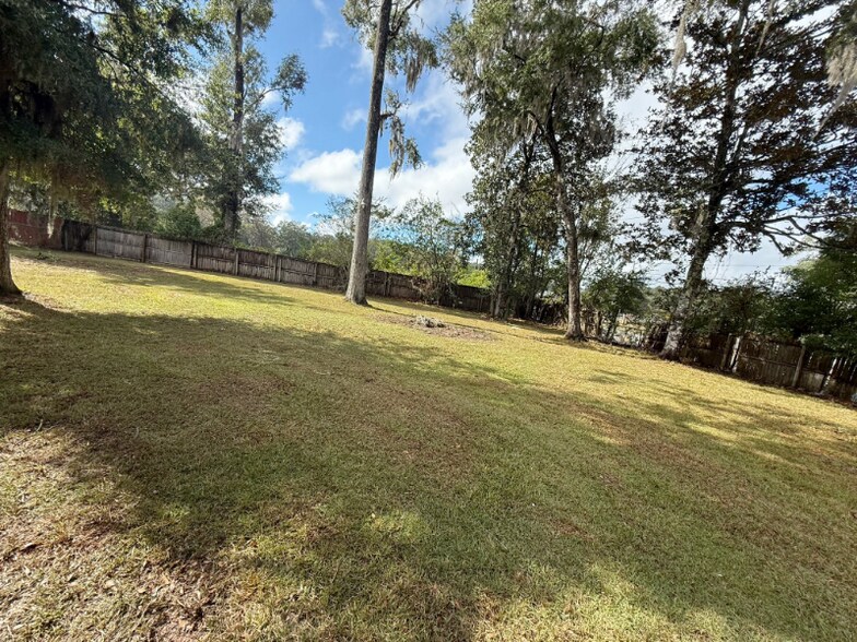 Primary Photo - 1020 Longstreet Dr