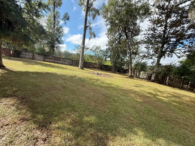 Building Photo - 1020 Longstreet Dr