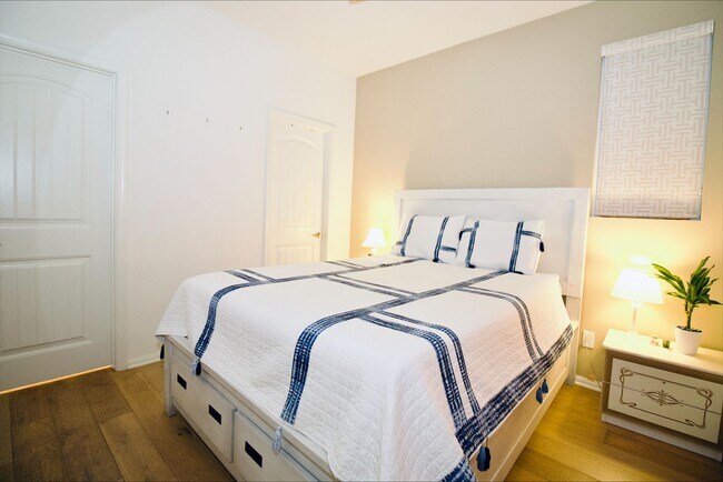 Building Photo - Former MODEL HOME | Great Location