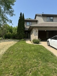 Building Photo - 8 Continental Ct