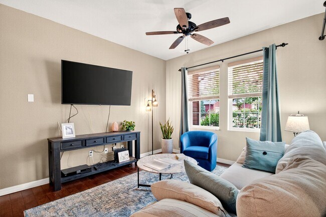 Building Photo - *Charming Gold Hill Mesa Townhome – 2 Bed ...