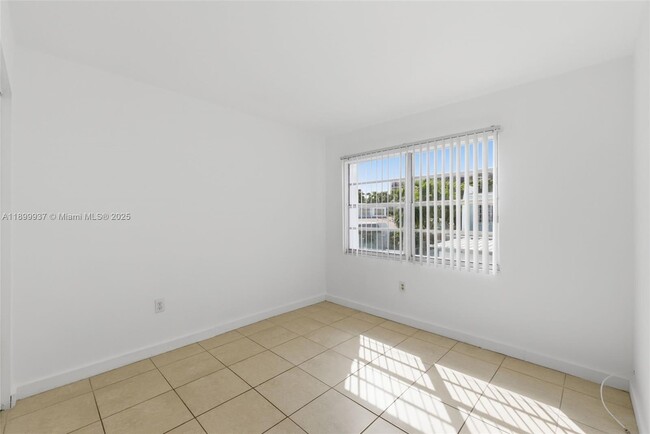 Building Photo - 624 NW 11th St