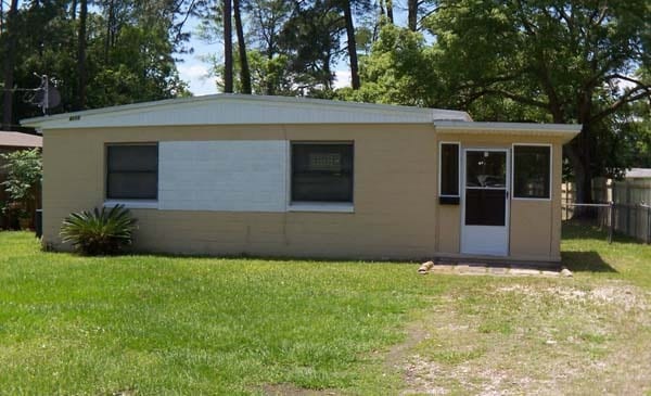 Primary Photo - 4110 Eve Dr E