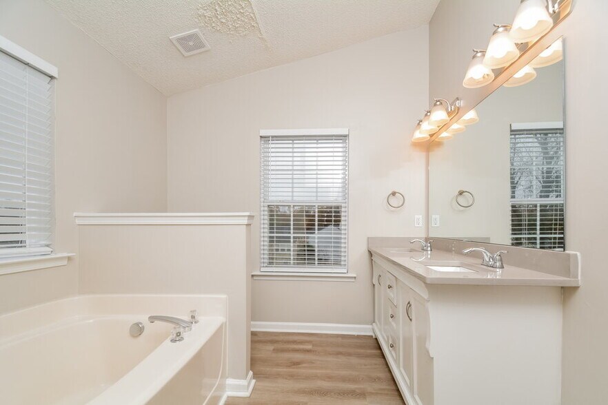 Building Photo - 3323 Baseline Rd