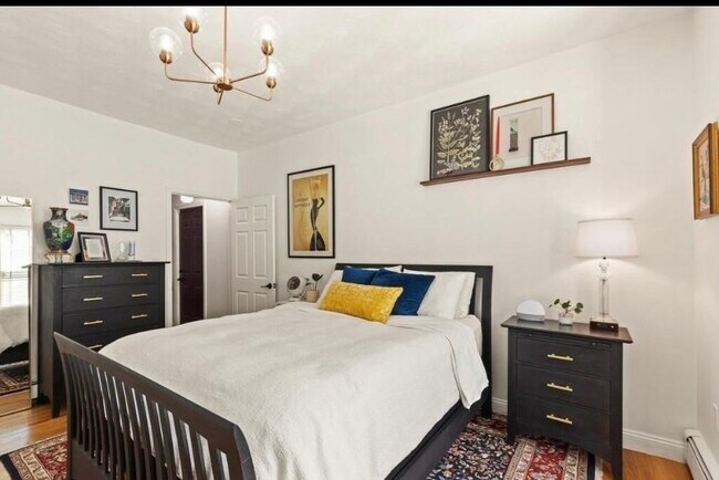 Building Photo - 171 Brooks St