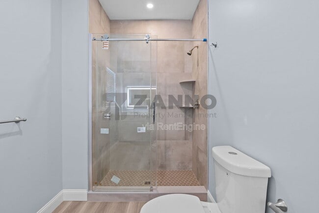 Building Photo - 24 Vernon Ave