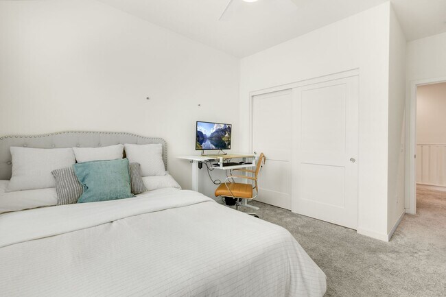 Building Photo - 122 Red Brick Dr