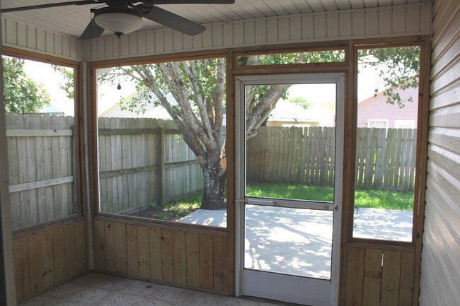 Building Photo - 779 Pearl Sand Dr