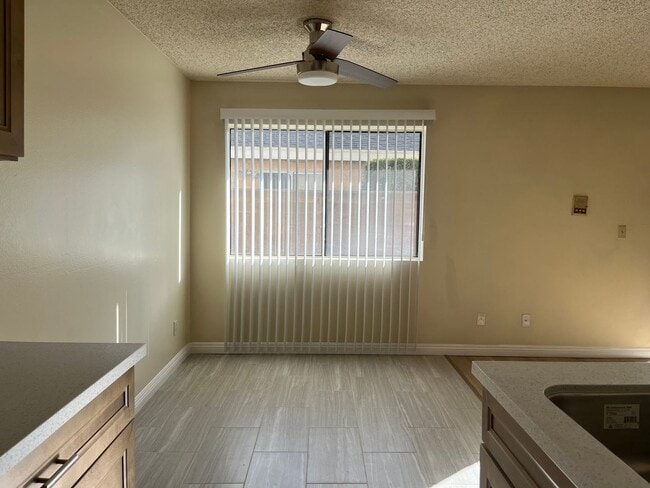 Building Photo - BELLA APARTMENTS: Beautiful 1 Bed / 1 Bath...