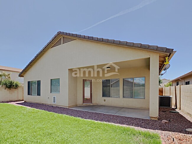 Building Photo - 850 W Vineyard Plains Dr