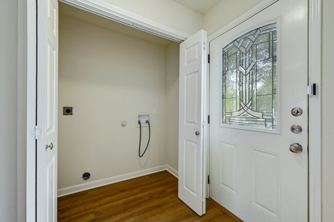 Building Photo - 1531 Parkfiled Cir 78664 | 3 Bed 2.5 Bath $1800 Coming soon - Available 04/26/26