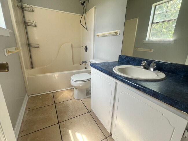 Building Photo - AVAILABLE NOVEMBER [SMALL PETS ONLY]