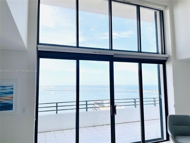 Building Photo - 151 SE 15th Rd