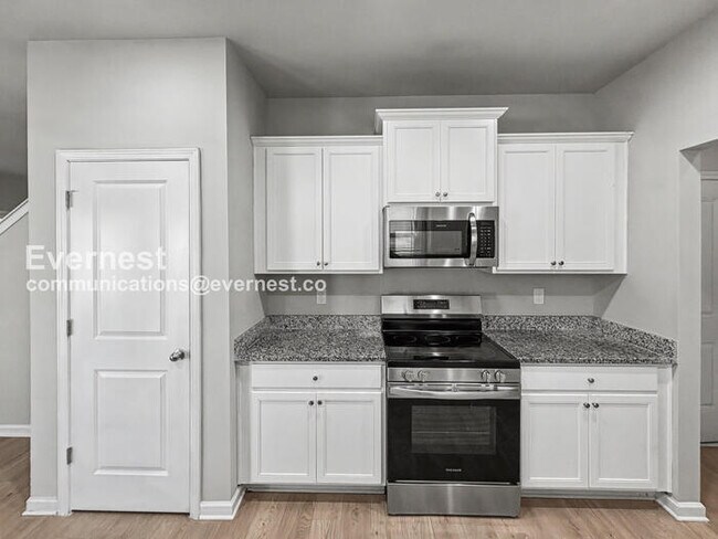 Building Photo - 322 Bertha Honey Stewart Dr