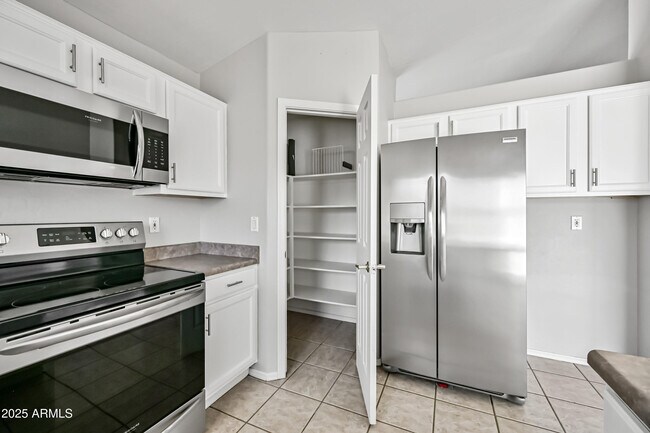 Building Photo - 351 N Wildrose