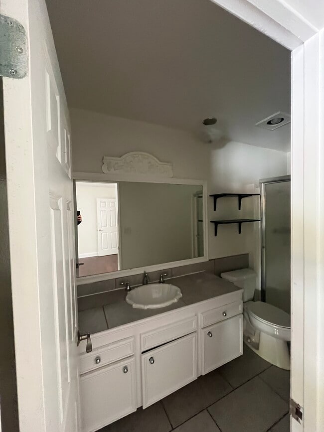 Building Photo - 12727 Shenley St