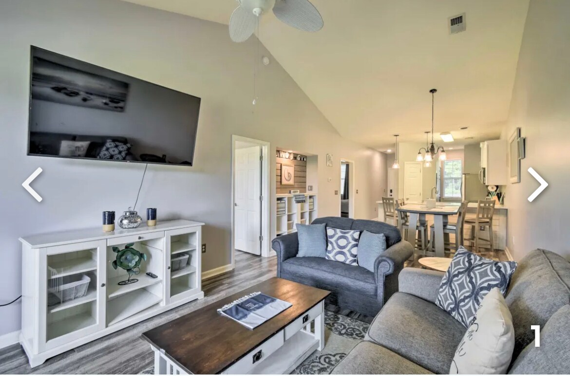 Building Photo - 654 River Oaks Dr