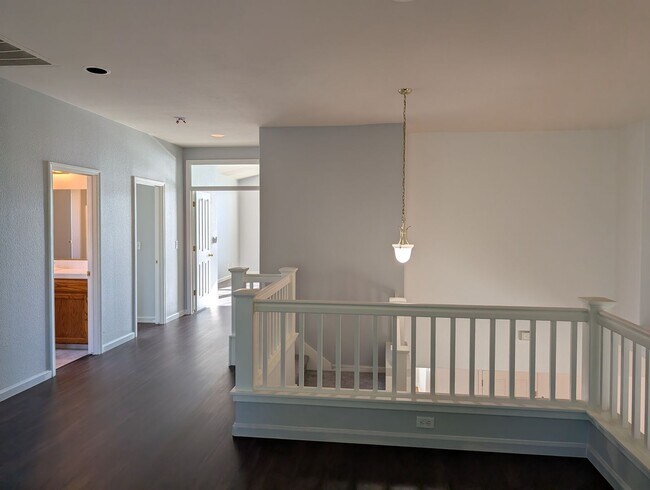 Building Photo - Nice 2 story home with lots of space, close to Fugman Elementary, Copper River and Woodward Park.