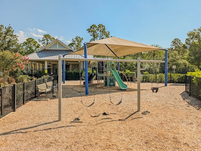 Building Photo - 10104 Bedford Lakes Ct
