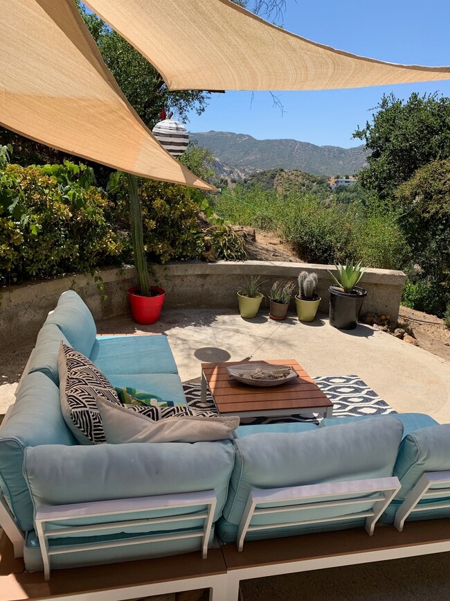 Building Photo - 1734 Topanga Skyline Dr