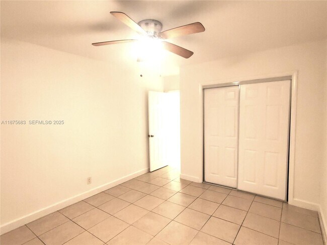 Building Photo - 26 SE 3rd Terrace