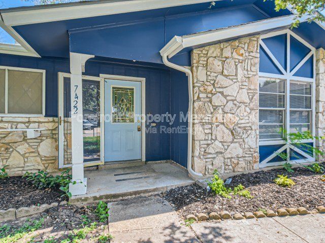 Building Photo - 7422 Stonehouse Dr