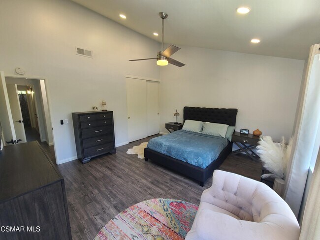 Building Photo - 833 Shadow Lake Dr