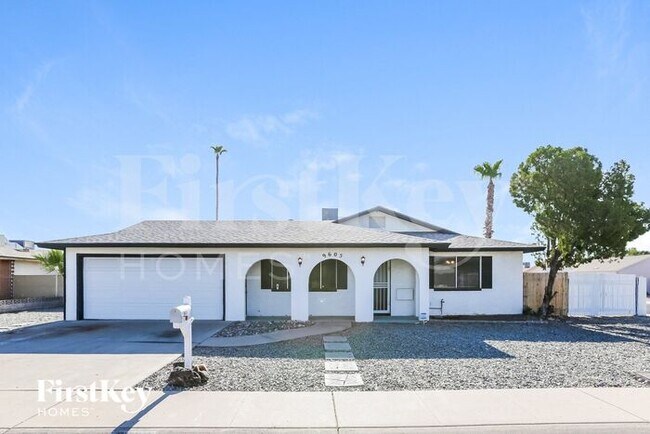 Primary Photo - 9605 N 43rd Ln