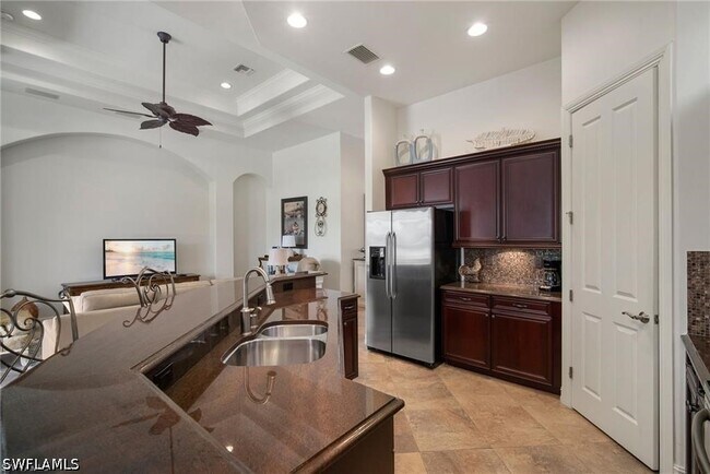 Building Photo - 6476 Caldecott Dr