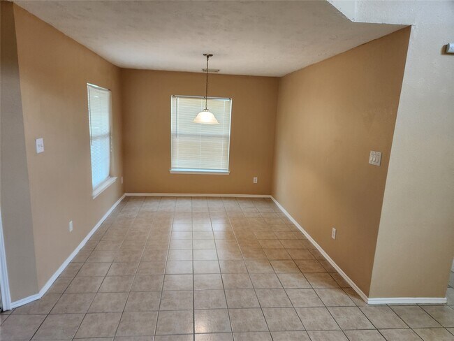 Building Photo - 7346 Cypress Pr Dr