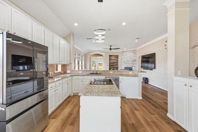 Building Photo - 9436 Ponderosa Trail