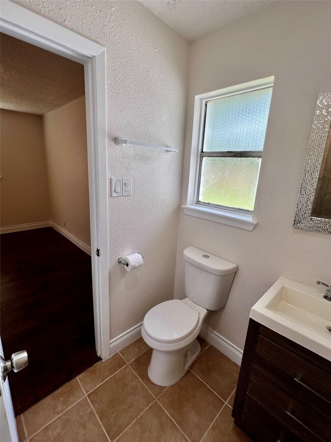 Building Photo - 12110 Murr Way