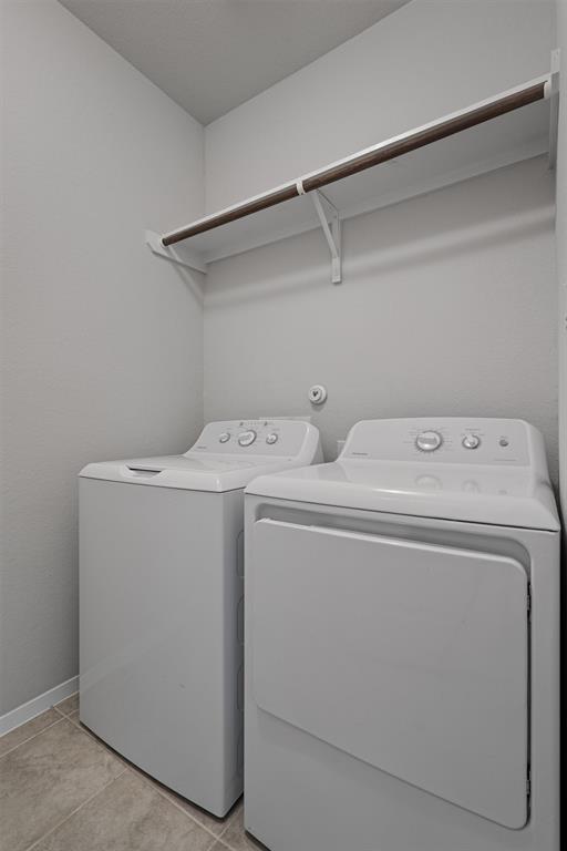 Building Photo - 300 Delta Crst