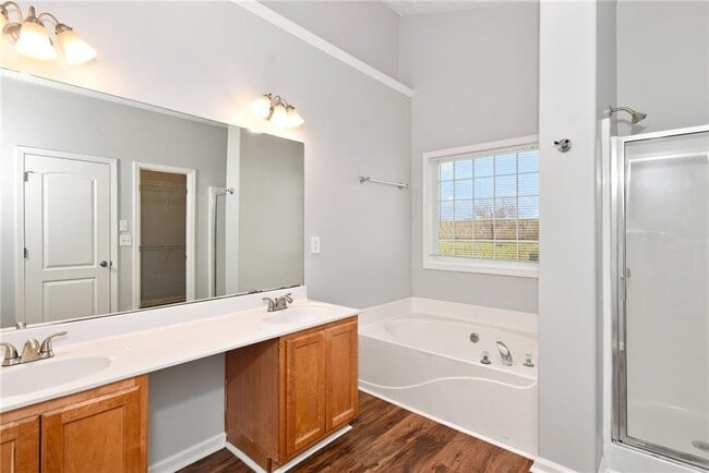 Building Photo - 632 Addison Way