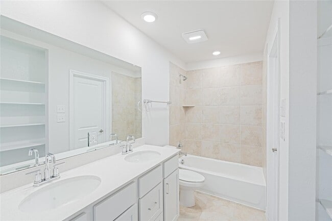 Building Photo - 316 Breccia Trl