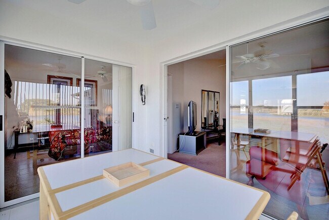 Building Photo - 504 Chelsee Way