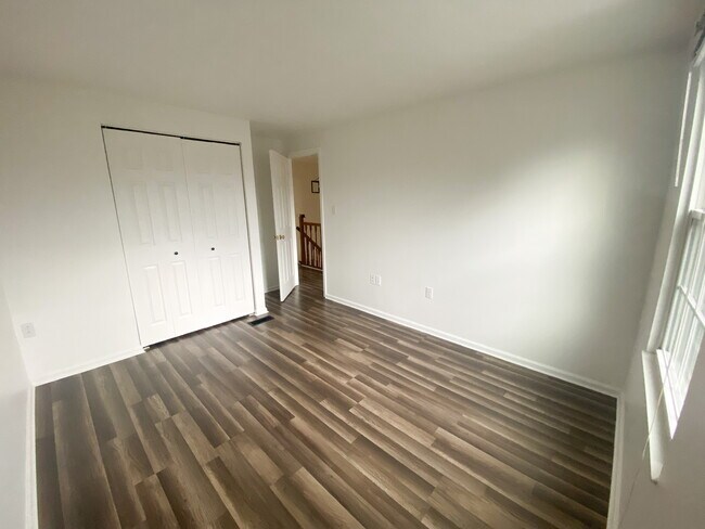 Bedroom 2 - 5053 Hamilton Dr