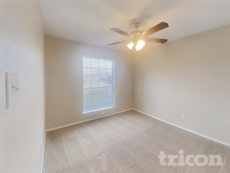 Building Photo - 932 Crowder Dr